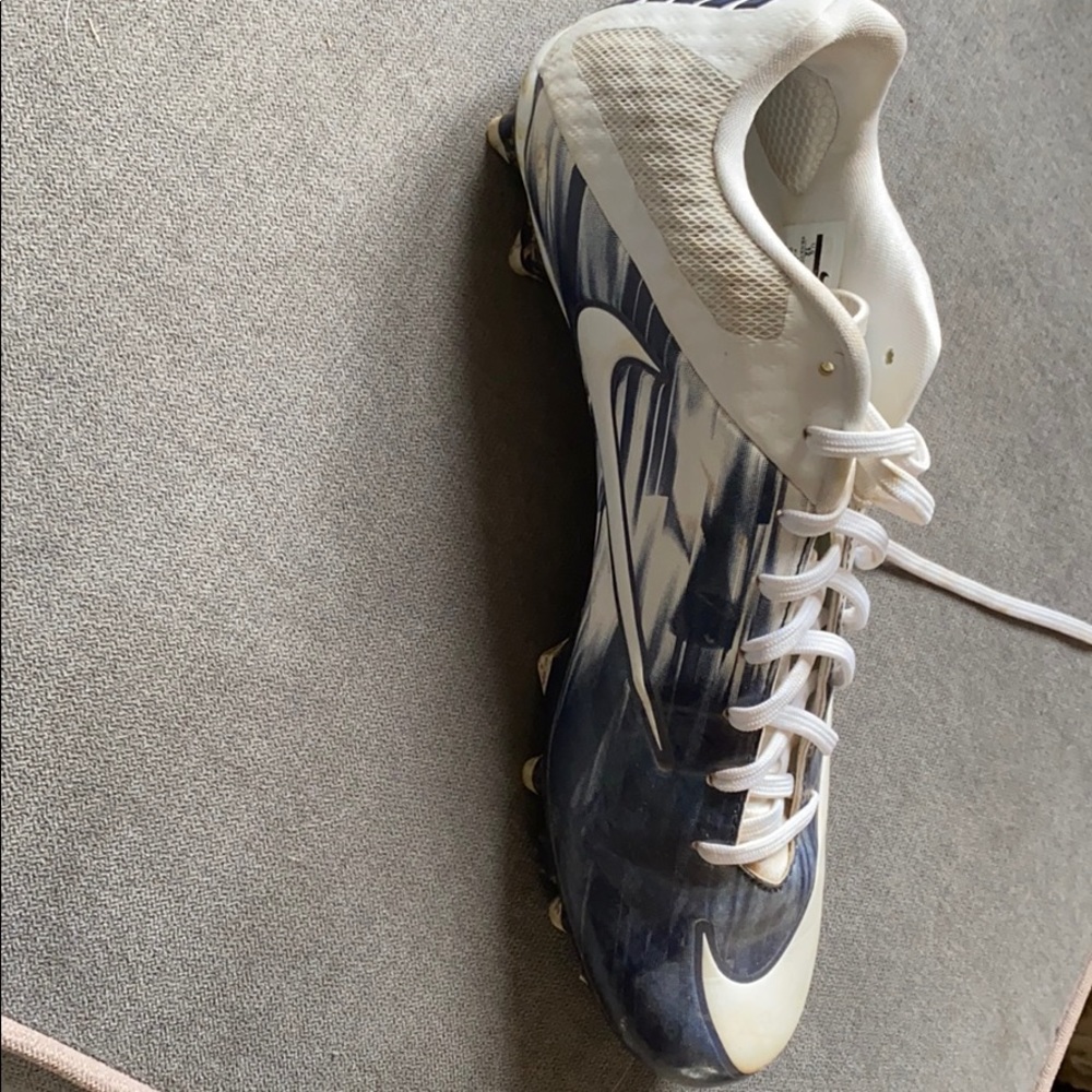 Baseball cleats - Picture 2 of 3